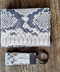 Cartera de Piel Exótica Mamá Tele: Lujo Único en tu Bolsillo